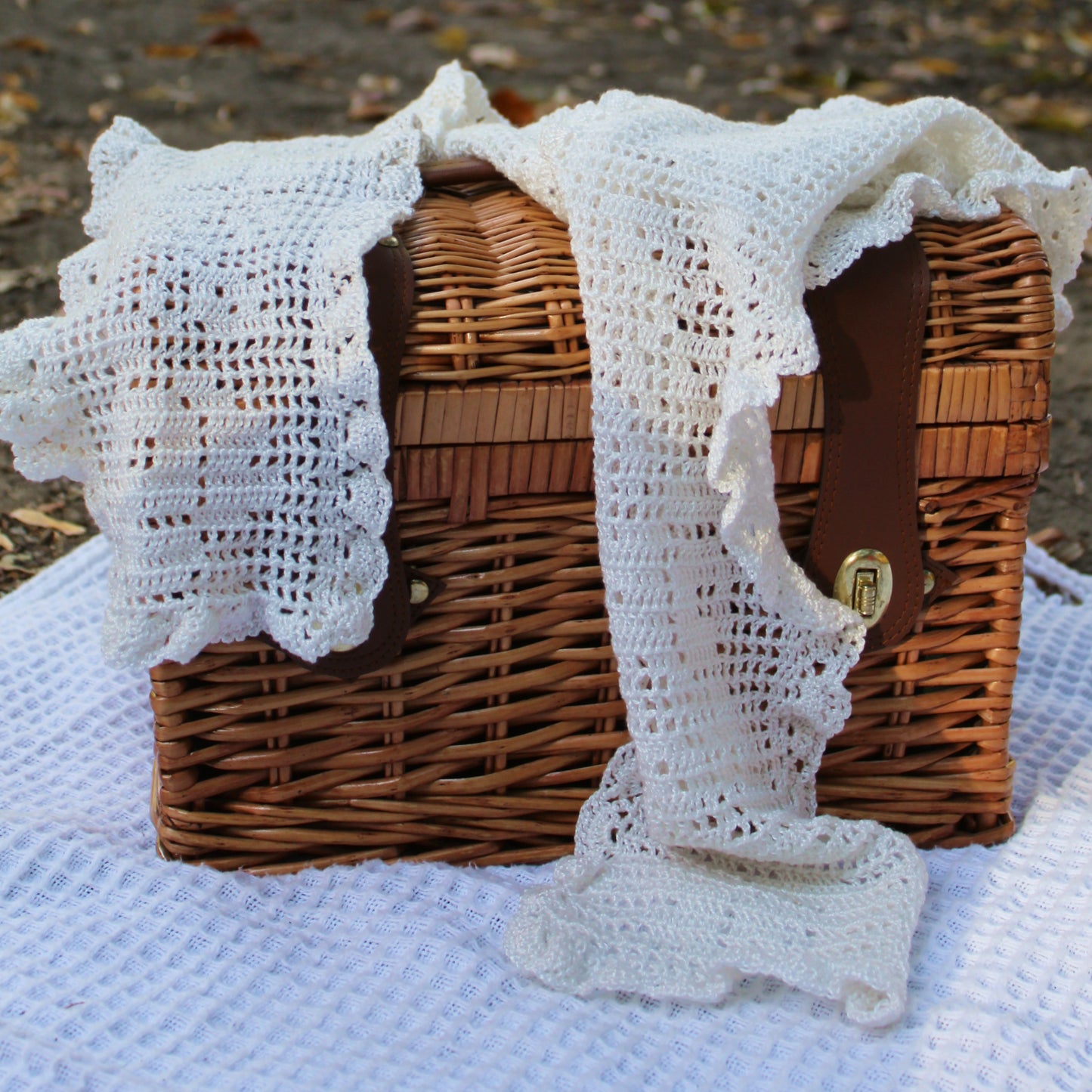 Filet Crochet Rose Scarf