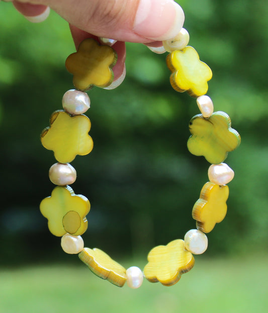 Green Mother Of Pearl Flower Bracelet